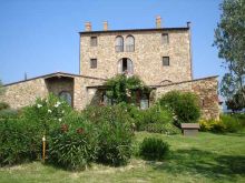 Country farm for sale in Tuscany